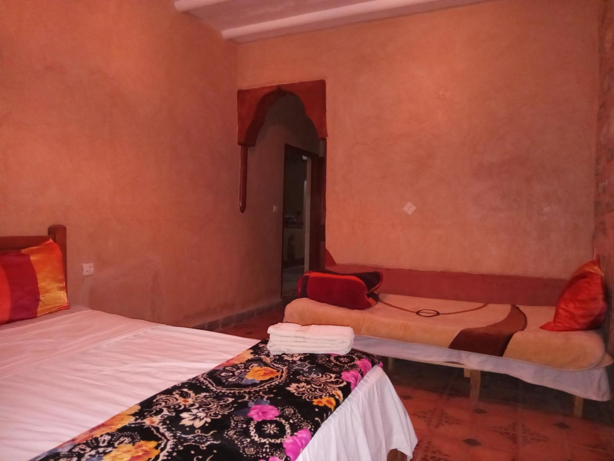 Dar Zara Otel Tiourjdal Dış mekan fotoğraf
